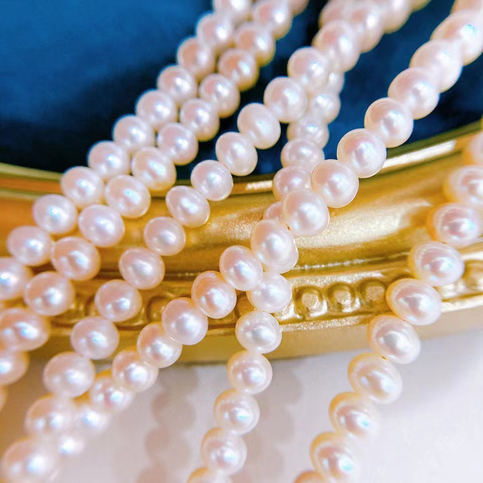 Queen 'S ธรรมชาติเกือบสร้อยคอไ - Pearl Trim Chain บทวิจารณ์และราคา